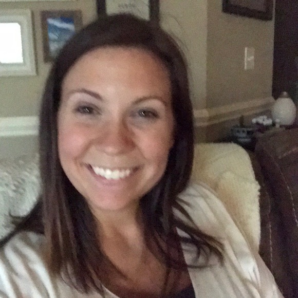 Meet your Posher, Heather - Picture 1 of 1